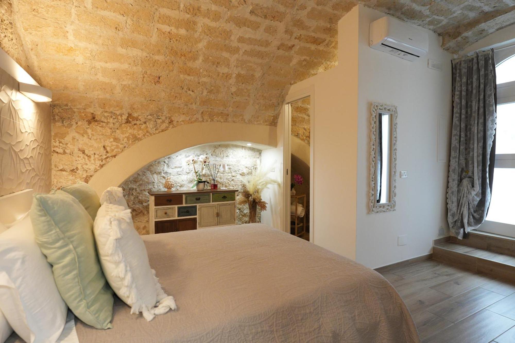 Soleil Guest House Бари Экстерьер фото